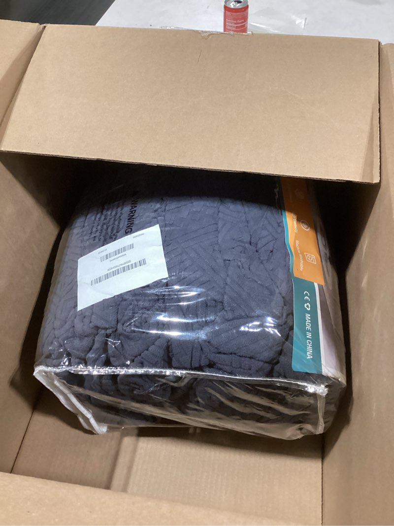 Condition photo showing New/Like New for Ruaozz Sectional Sofa Covers Oversized L Shape 5 Seat Recliner Couch Covers - Washable Soft Extra Large Sectional Covers with Pockets (Grey) Grey L Shape 5 Seat Recliner Cover