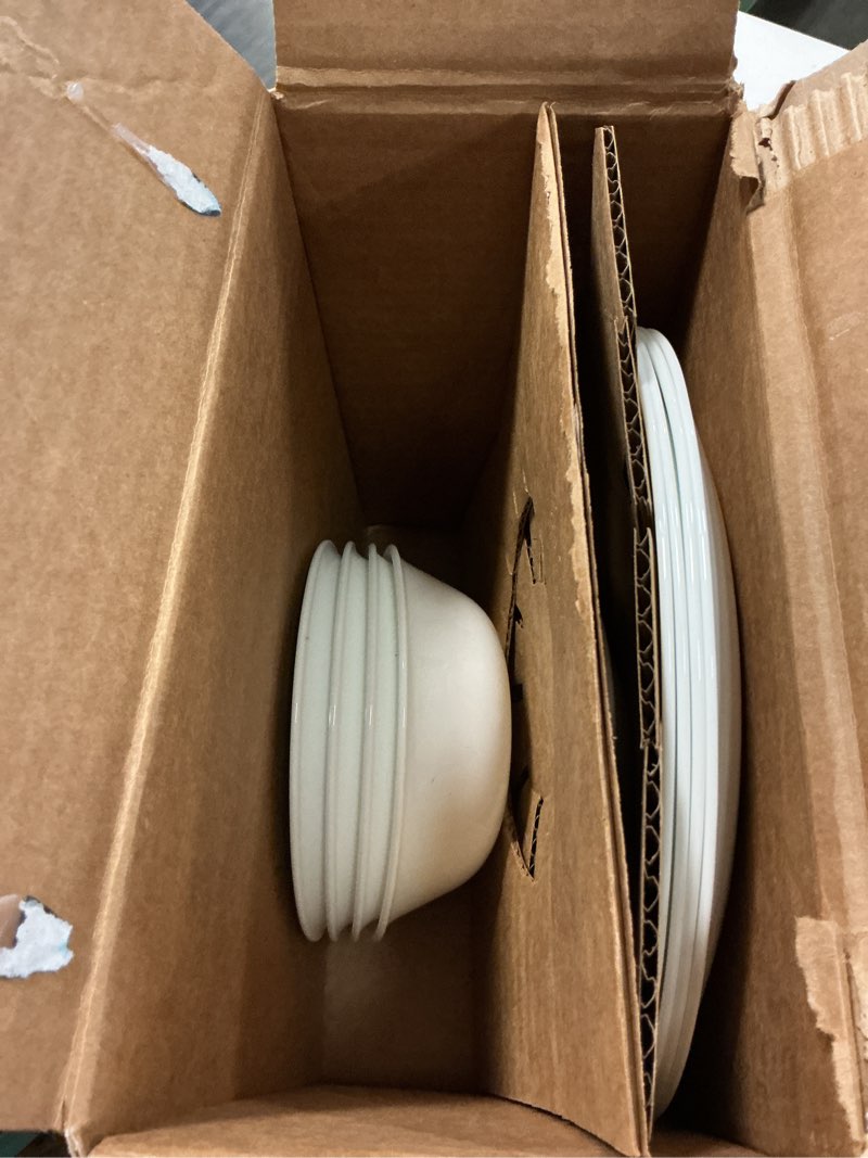 Condition photo showing Good Condition for corelle®- winter frost white, round 12-piece dinnerware set