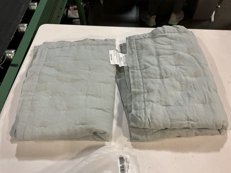 Condition photo showing Good Condition for ( incomplete only pillowcases ) european linen dream quilt set, full/queen, mist