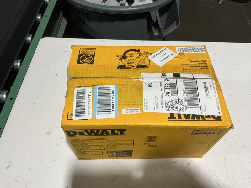 Condition photo showing Good Condition for dewalt 20v max circular saw, cordless sidewinder style portable, 6-1/2-inch blade, 5150 rpm, 0-50 de