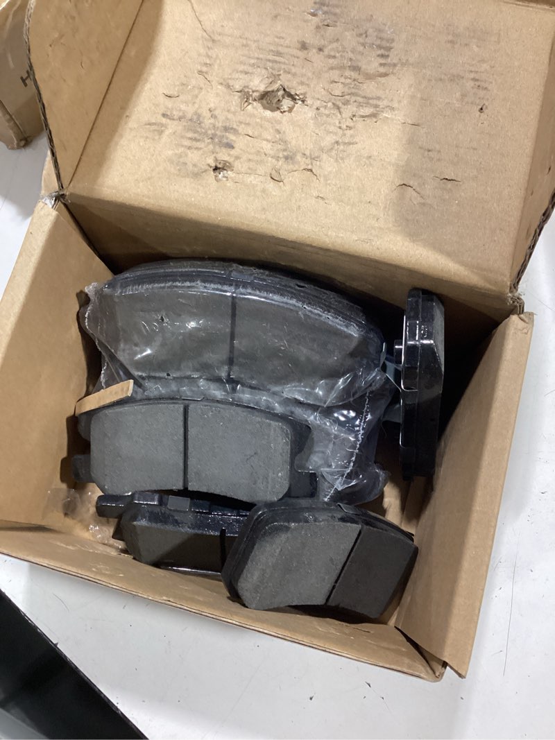 Condition photo showing As Is for brake pads fit for compass,patriot,outlander,chrysler 200,sebring,avenger | d866 d868 front rear for 07-16 compass/patriot,07-13 outlander (sport),11-14 chrysler 200,07-10 sebring,08-14 avenger, lancer