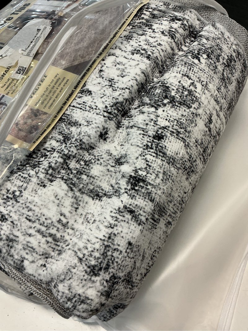 Condition photo showing Good Condition for area rug 8x10 washable rug gray vintage traditional mat distressed indoor foldable thin retro accent floral non slip carpet living room dining room office grey 8' x 10' (rectangular)