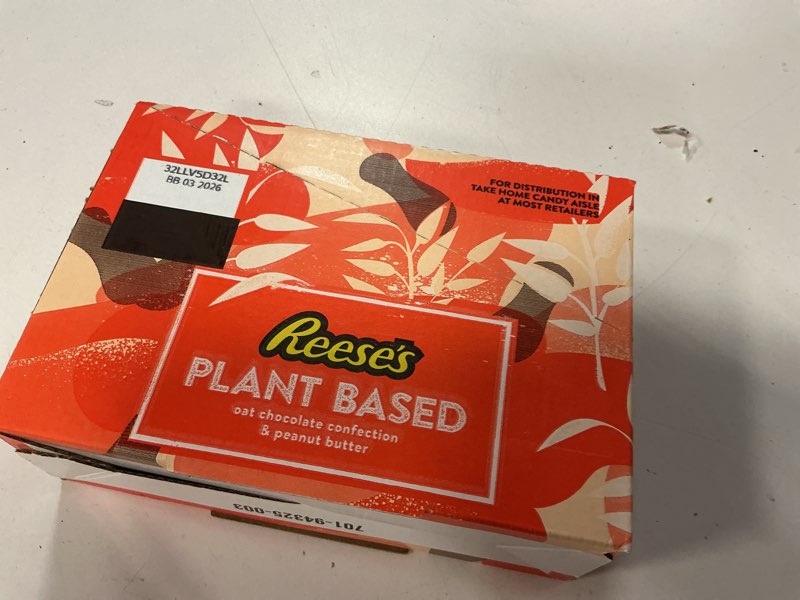 Condition photo showing New/Like New for  (BBD :03/2026 ) REESE PLANT BASED SIGNATURE CREAMY BAR BOX