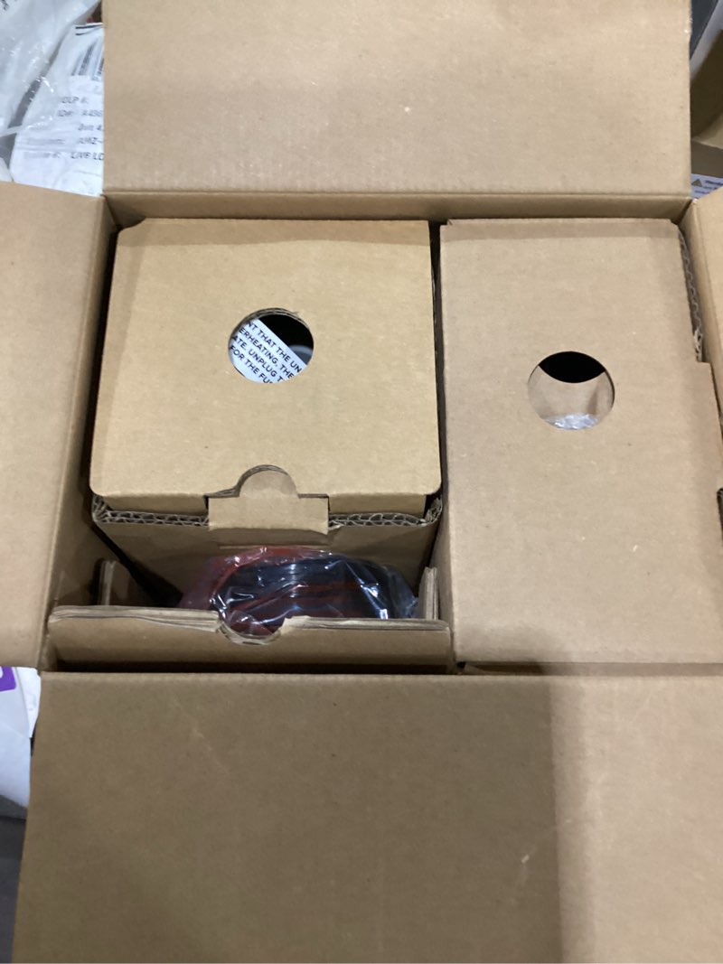 Condition photo showing New/Like New for ninja fit compact personal blender | for smoothies, shakes & frozen drinks | (2) 16-oz. to-go cups with spout lids | 700-watt countertop | black | qb3001ss push to blend
