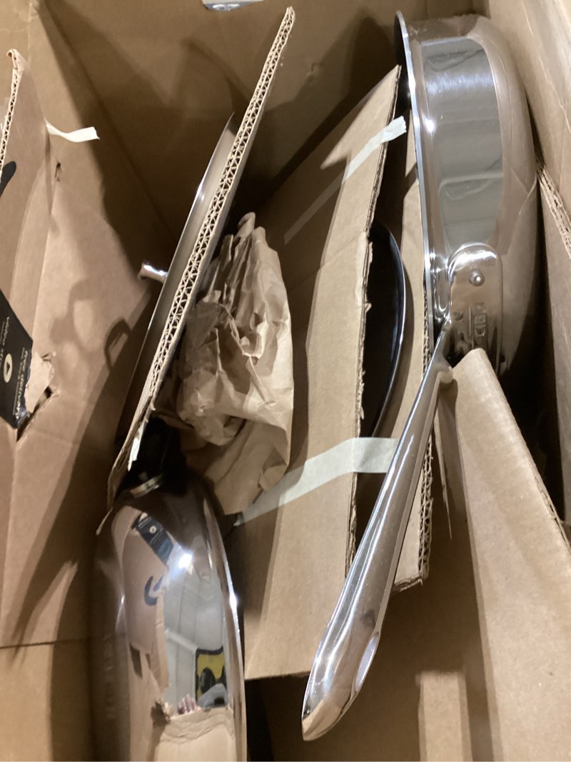 Condition photo showing Good Condition for all-clad d3 stainless steel cookware set - 10-piece pots and pans set, induction, oven broiler safe 600f - includes frying pans, saucepan, sauté-pan, stockpot, professional cookware - stainless steel silver 10 piece