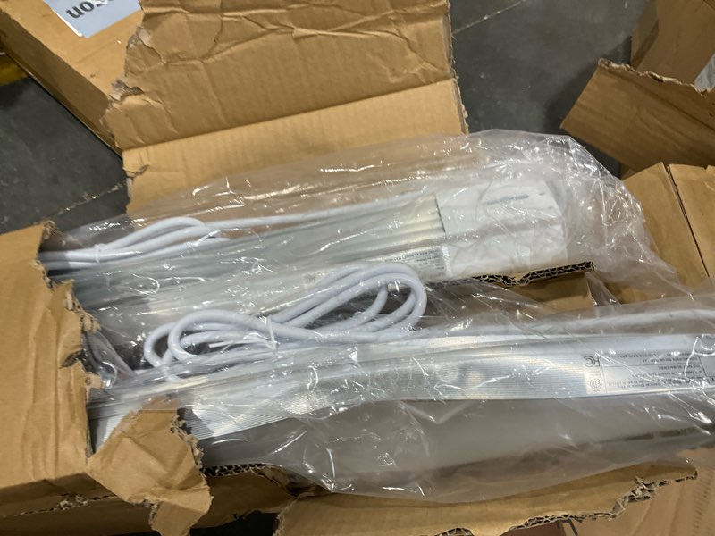 Condition photo showing As Is for barrina bs84 led shop lights for workshop 4ft, 84w, 10000lm, 5000k linkable light fixture for garage, basement, hanging or flush mount, 4 packs, white 5000k white-84w-4 packs