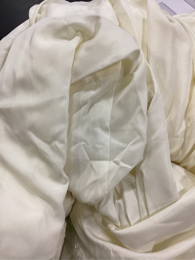 Condition photo showing Good Condition for fixwal 6 pack 8ft ivory tablecloth rectangle spandex fitted table cover | fit for 8 foot rectangle table, washable stretch, ideal for party, wedding, banquet, vendor booth ivory 8 ft 6