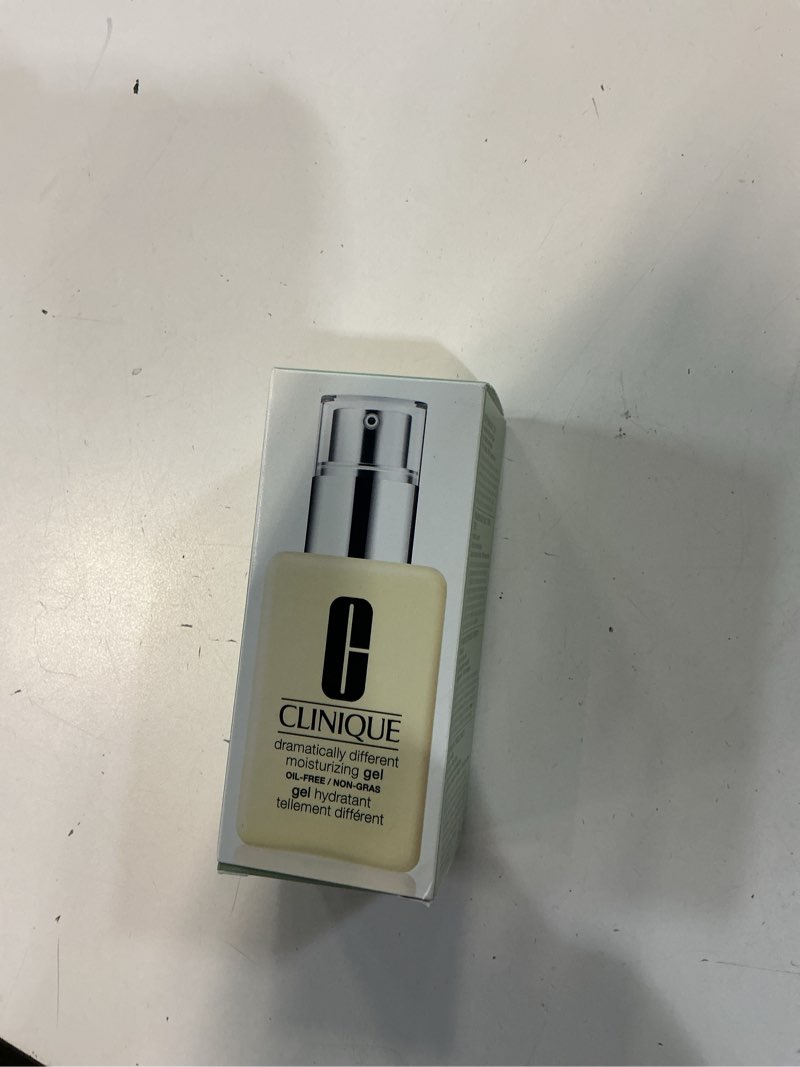 Condition photo showing New/Like New for Clinique 3-Step Dramatically Different Moisturizing Oil Free Gel For Combination Oily to Oily Skin Types