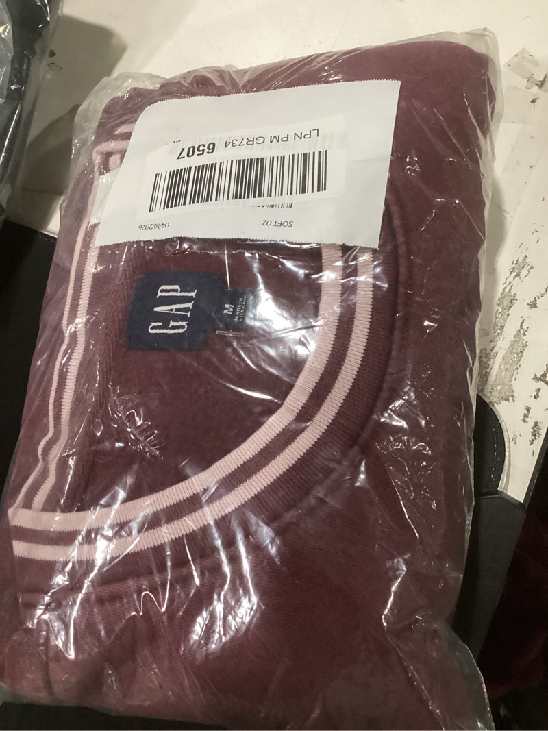 Condition photo showing New/Like New for gap women's logo pullover tunic medium tuscan red wash