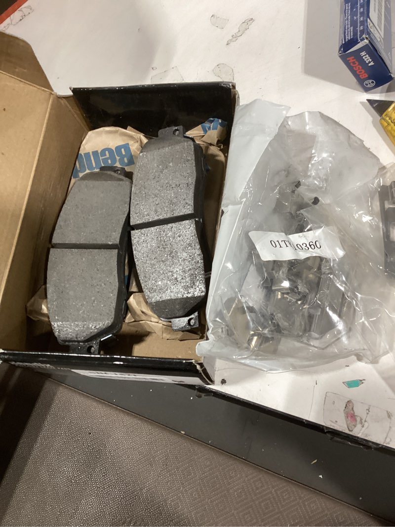 Condition photo showing Good Condition for bendix premium sbc1521 ceramic front brake pads for select models acura rdx, honda accord crosstour, cr-v, odyssey, passport, subaru legacy