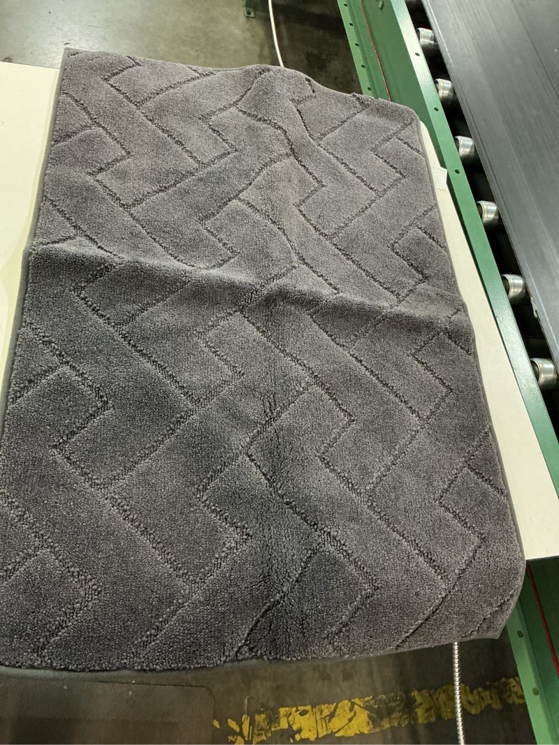 Condition photo showing Good Condition for purrugs dirt trapping door mat 24" x 35.5", non-slip machine washable entry rug, dog doormat, indoor front door mat, super absorbent entryway rug for muddy shoes & paws, grey grey 24" x 35.5"