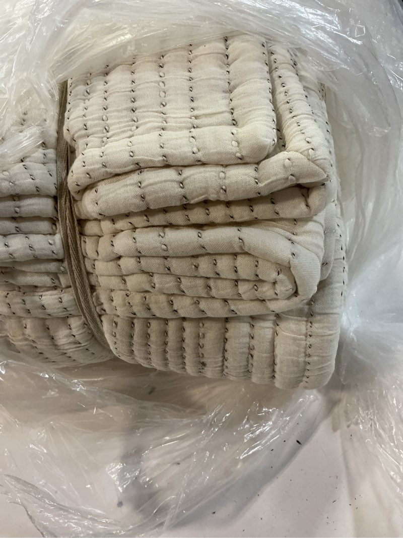 Condition photo showing Good Condition for organic cotton channel stitch coverlet set, king/cal king, undyed