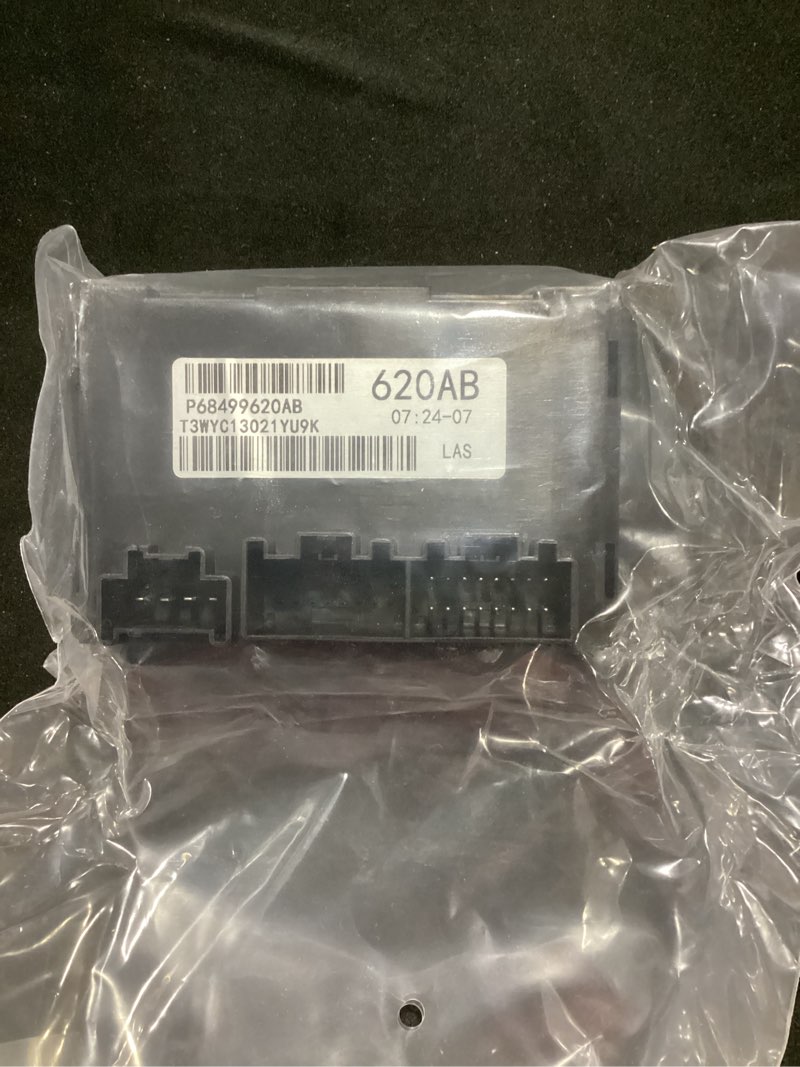 Condition photo showing Good Condition for transfer case control module compatible with dodge durango 2025-2021 jeep grand cherokee wk 2022 jeep grand cherokee 2021 | replace 68499620ab/68499620aa