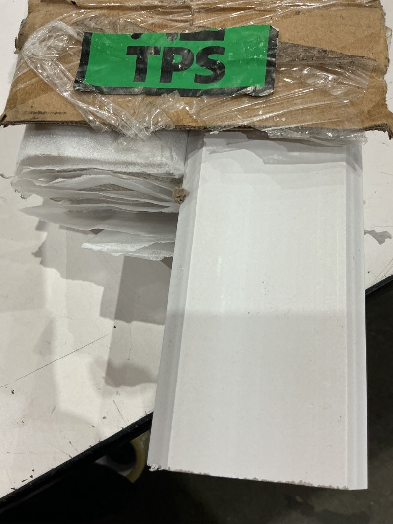 Condition photo showing Good Condition for sunnyglade 10-pack wall baseboard molding trim of 44.5 x 3.2 in, high impact finish polystyrene skirting board -easy installation with glue (10)