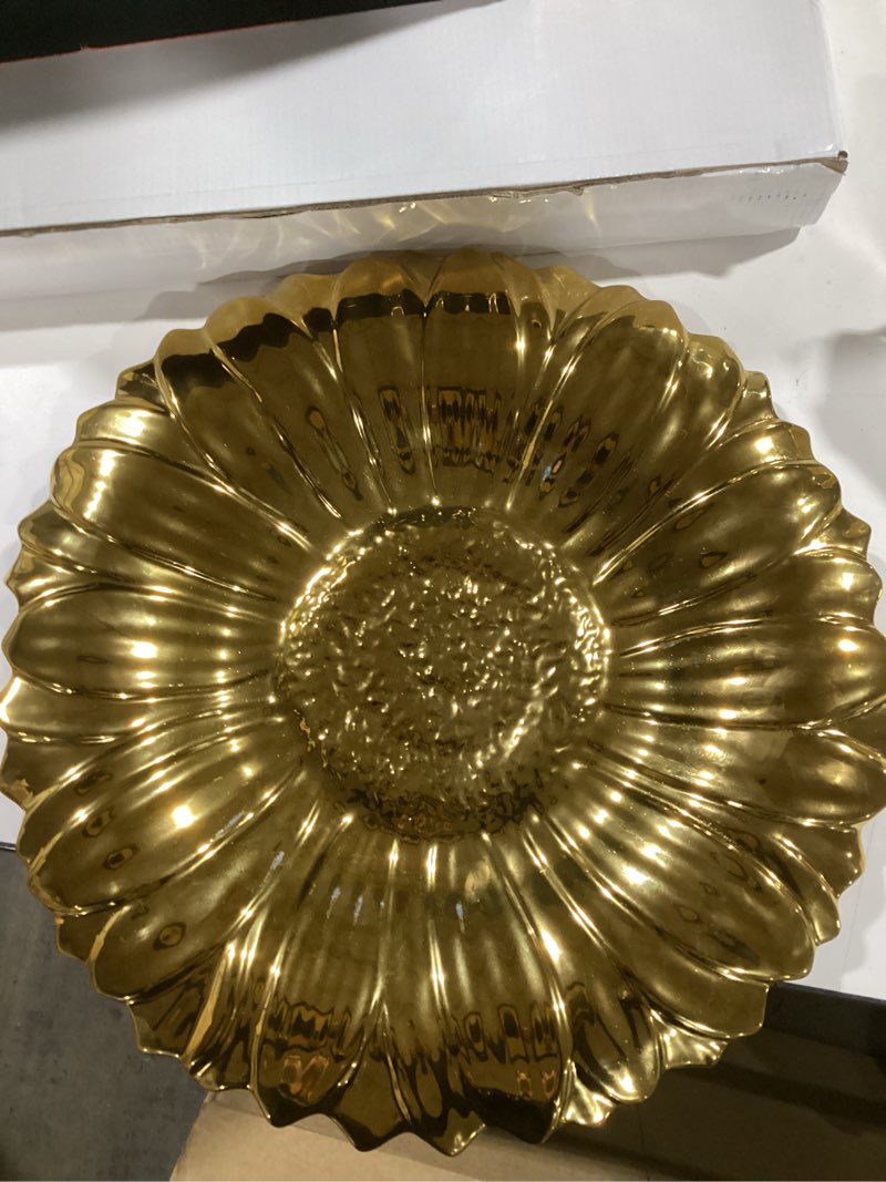Certified International Gold Coast Sunflower 15.5" 3-D Platter