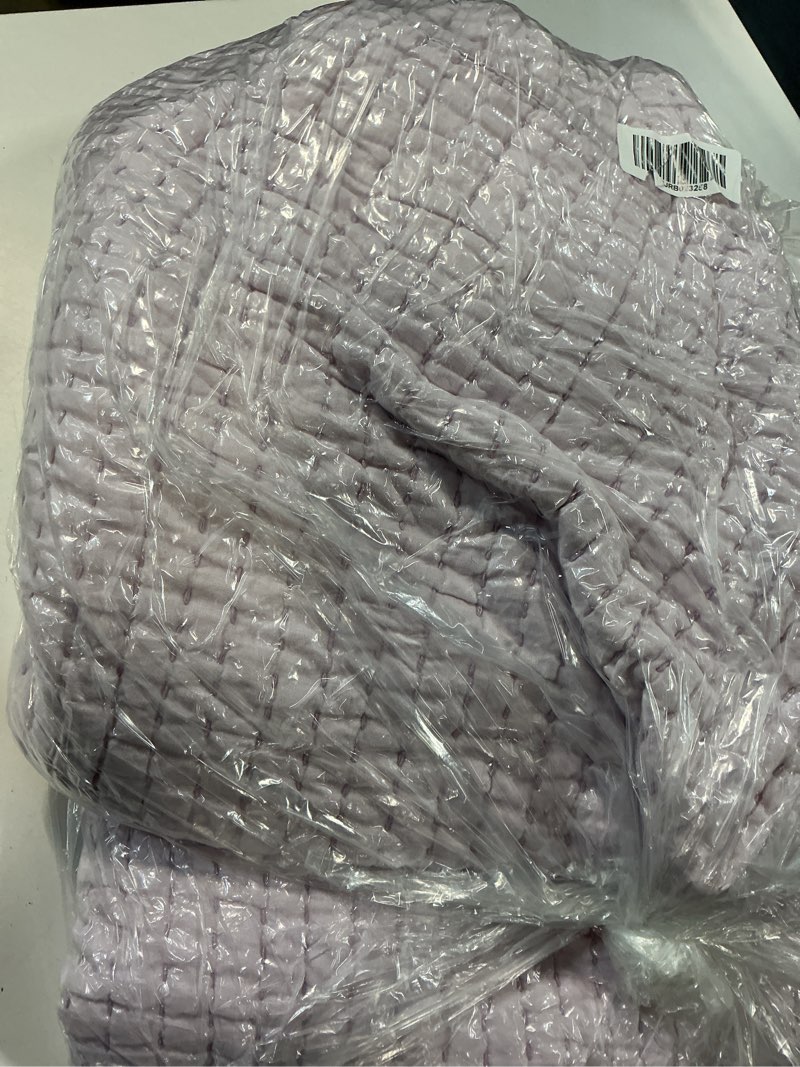 Condition photo showing Good Condition for european linen cotton stitch quilt, full/queen, orchid