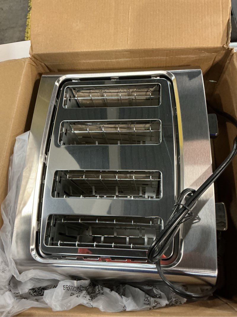 Condition photo showing Good Condition for BLACK+DECKER 4-Slice Toaster, Stainless Steel, TR4900SSD