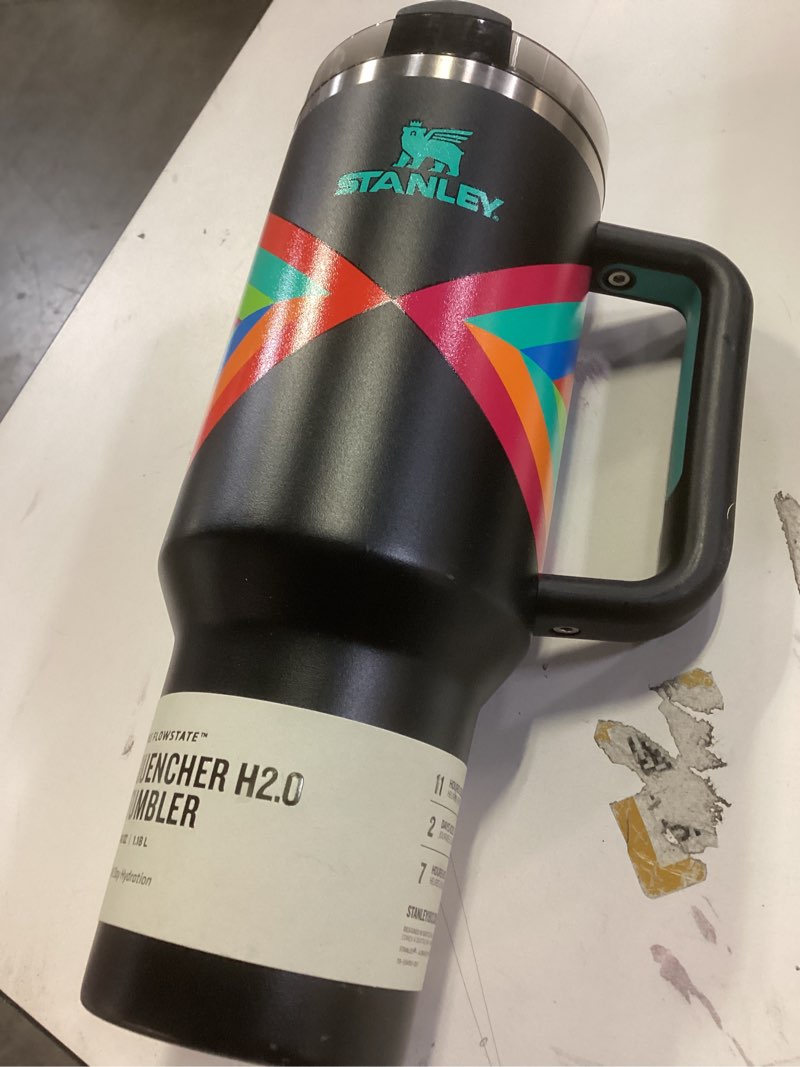 Condition photo showing Good Condition for stanley 40 oz. quencher h2.0 flowstate tumbler – hyper geo