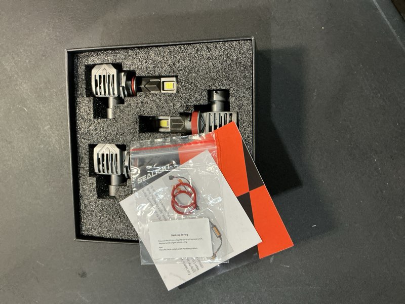 Condition photo showing Good Condition for sealight s7s 9005/hb3 light, 120000lm brightest bulbs, 6500k white, easy installation,10 years lifespan, plug-n-play, 4 pack