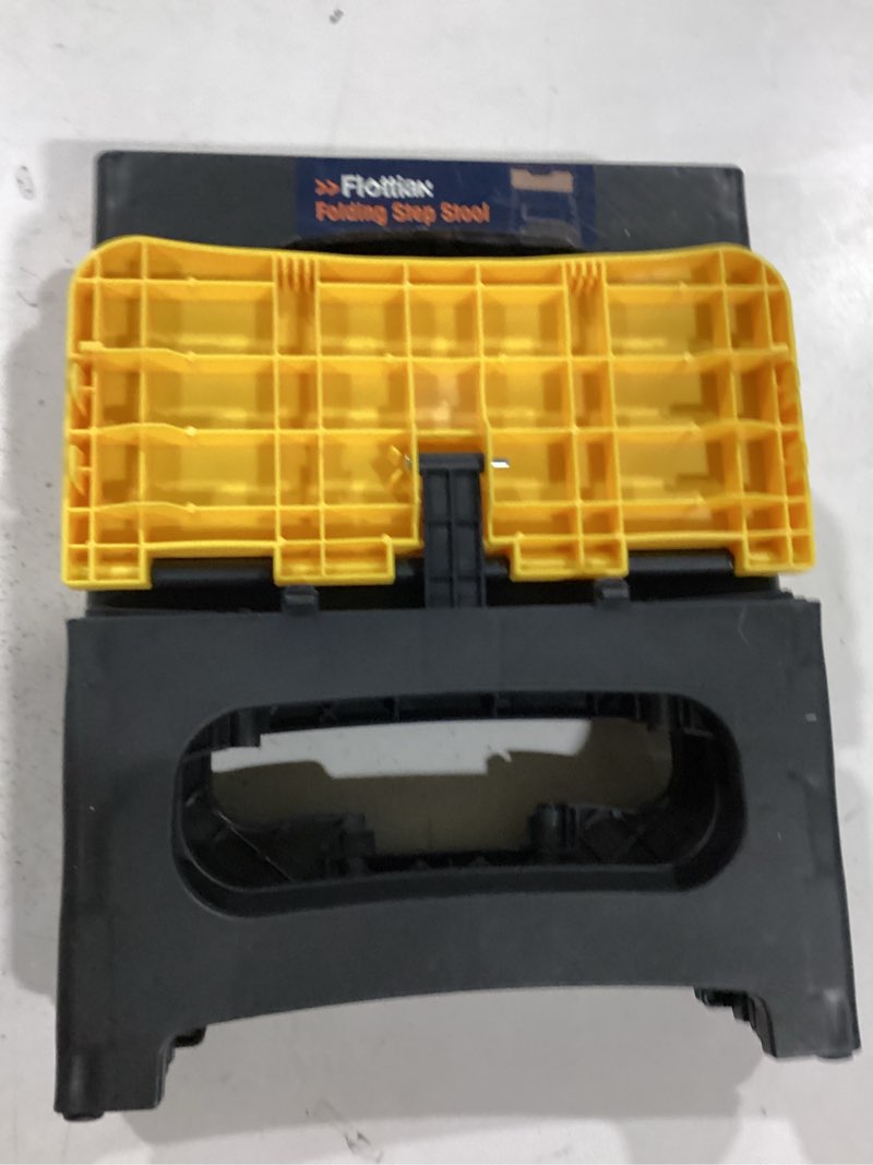 Condition photo showing New/Like New for flottian folding step stool