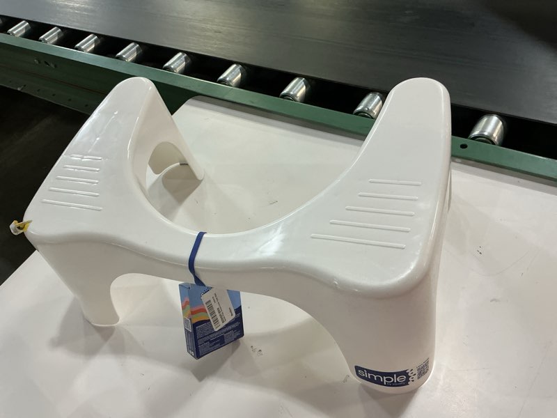 Condition photo showing Good Condition for Squatty Potty Simple Curve Bathroom Toilet Stool 7" White