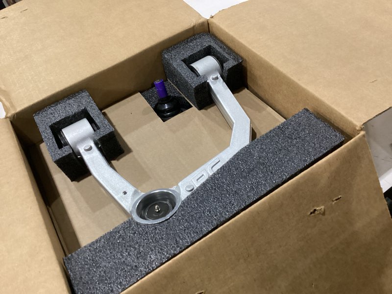 rough country forged upper control arms for 05-23 tacoma | 10-24 4runner- 74201a silver finish