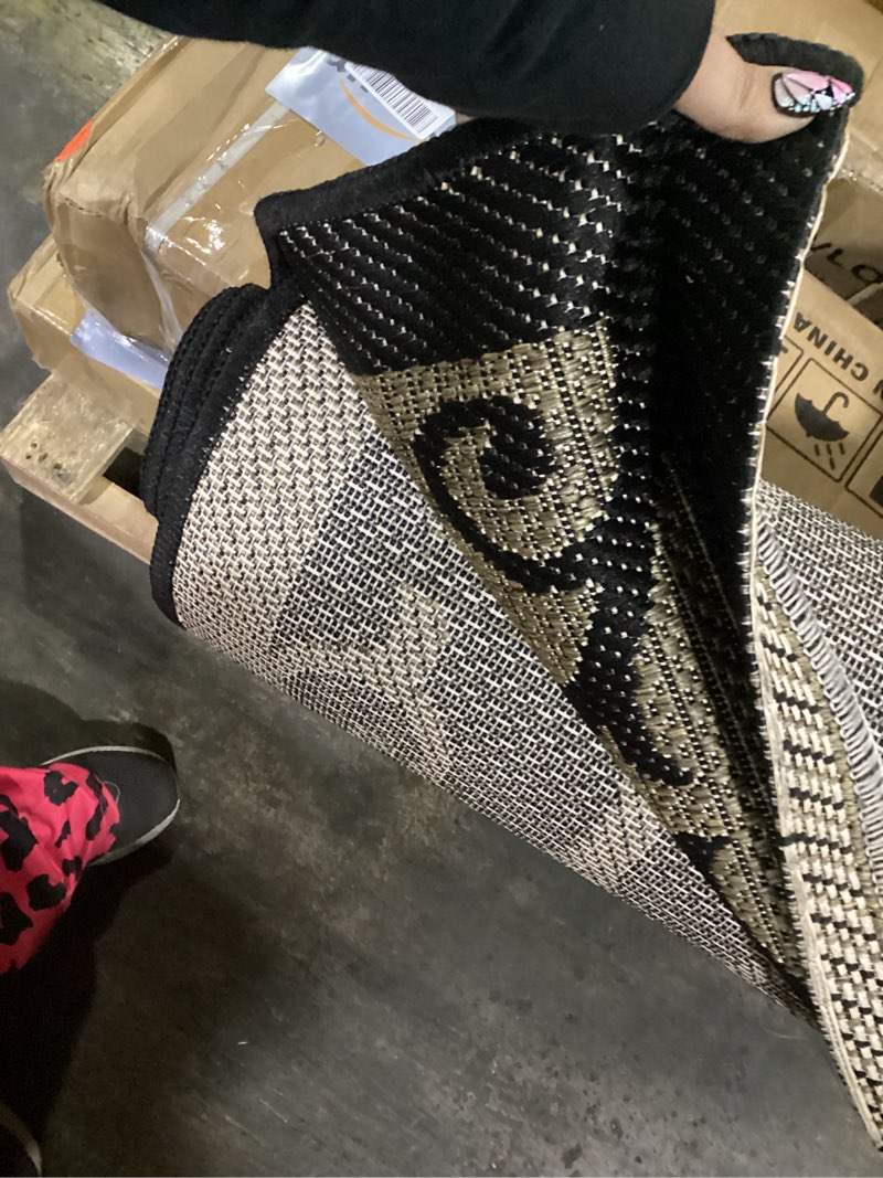 Condition photo showing Good Condition for jonathan y vintage filigree indoor outdoor area rug 8x10 black/khaki, madrid textured weave for backyard, patio, porch, easy-cleaning, high traffic, pet-friendly, non-shedding (smb107a-8) black/khaki 8' x 10' (rectangular)