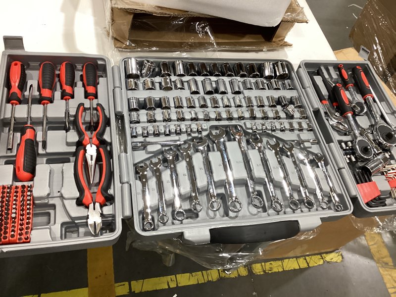 Condition photo showing Good Condition for cartman 205 piece tool set ratchet wrench with sockets kit in plastic toolbox red 205 pc
