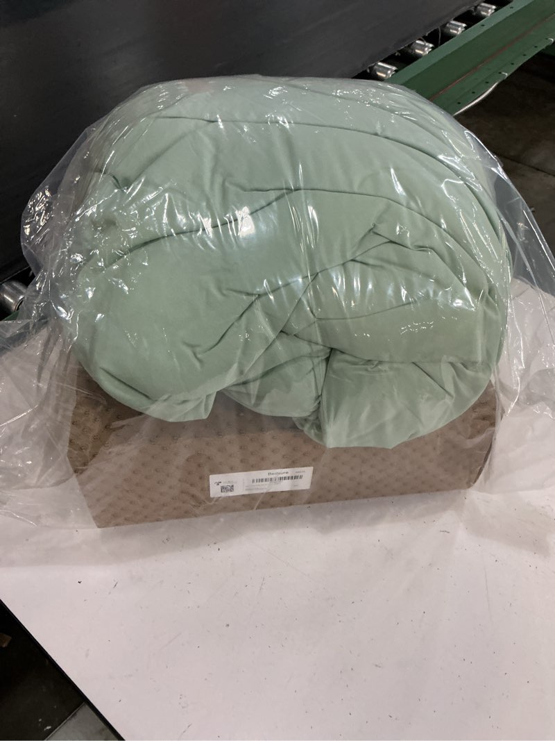 Condition photo showing Good Condition for bedsure sage green twin xl comforter set - 5 pieces floral bedding sets twin xl bed in a bag with reversible botanical flowers comforter, sheets, pillowcase & sham 01 - sage green floral twin xl