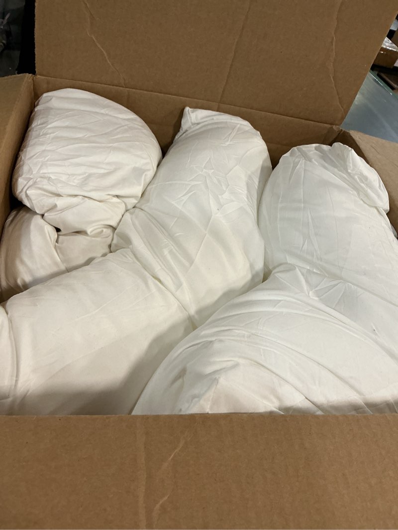 Condition photo showing As Is for Bedsure Bright White Duvet Cover Queen Size - 3 Pieces Prewashed Extra Soft Bedding Set, Includes 1 Duvet Cover 90x90 Inches with Zipper Closure & 2 Pillow Shams, Comforter Not Included 01 - Bright White (No Comforter) Queen (90" x 90")