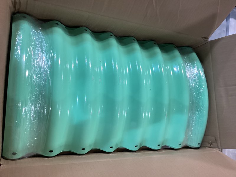 Condition photo showing Good Condition for Land Guard 24“ Tall 4×2ft Galvanized Raised Garden Bed Kit, Galvanized Planter Garden Boxes Outdoor, Oval Large Metal Raised Garden Bed for Vegetables (Lime Green, 4×2×2ft)