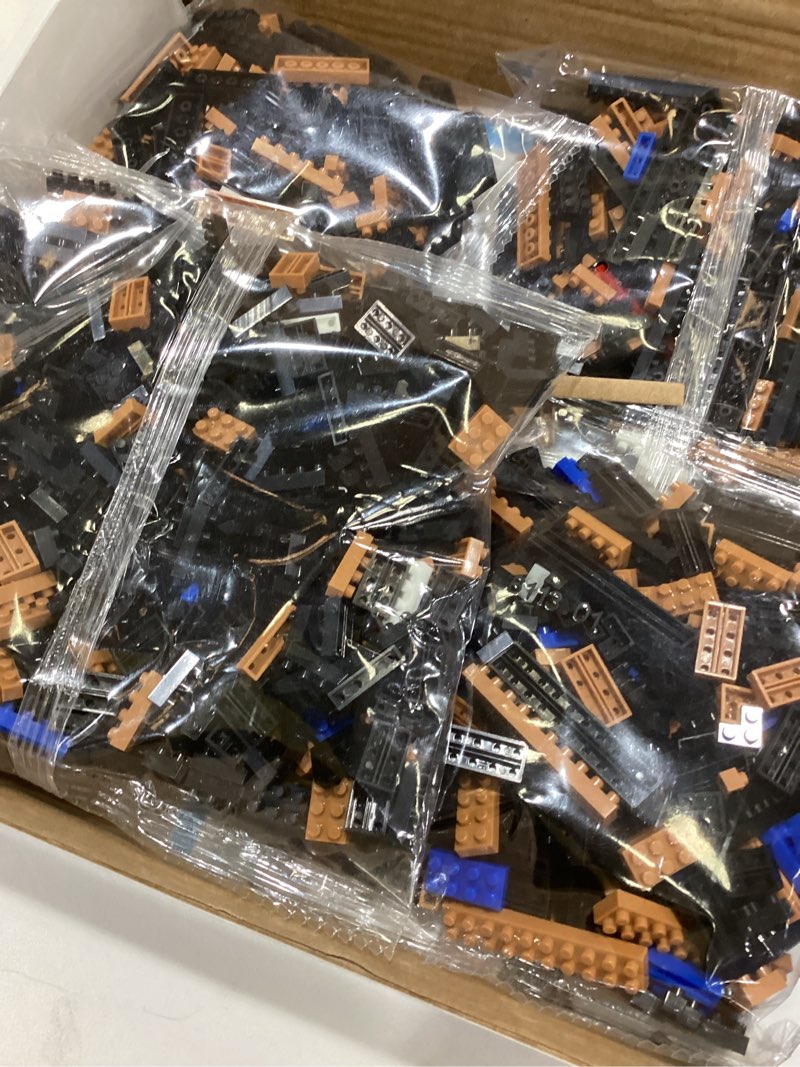 Condition photo showing Good Condition for Dachshund Dog 3D Puzzle 2100 PCS Building Blocks Set,Animals Gifts Compatible with Mini Legos for Adults 14+Boys Girls Teens(Challenging) 16014