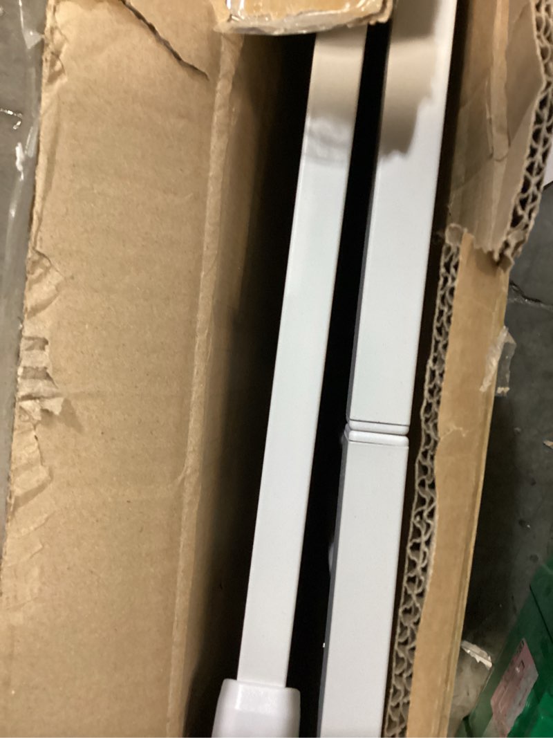 Condition photo showing Good Condition for Babelio 29-55 Inch Extra Wide Baby/Dog Gate, PressGuard P7, Metal Auto Close, Pressure Mounted Pet Door for Doorways, NO Need Tools and Drilling, with Wall Cups, White White 30"Tall 29"-55" Wide