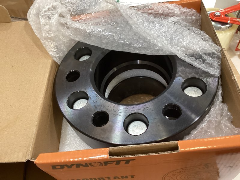 Condition photo showing Good Condition for dynofit 1.5in 6x135 hub-centric wheel spacers for f150, 87.1mm hub bore, m14x2.0 thread, forged 6-lug wheel adapters for 2015+ f-150, expedition & navigator, set of 4 pcs spacers 1.5 inch (2015-2025 f150)