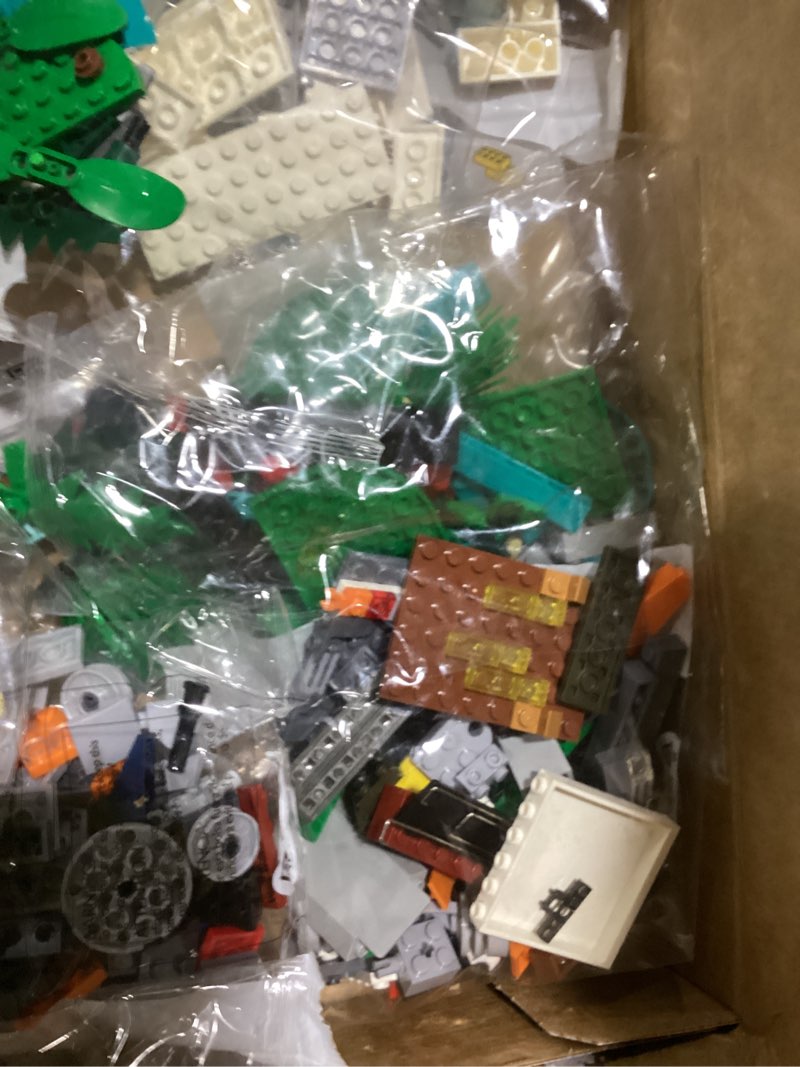 Condition photo showing Good Condition for (missing bag 2,4,9)lego star wars: the clone wars coruscant guard gunship, buildable star wars toy for 9 year olds, gift idea for fans including chancellor palpatine, padme and 3 trooper minifigures, 75354