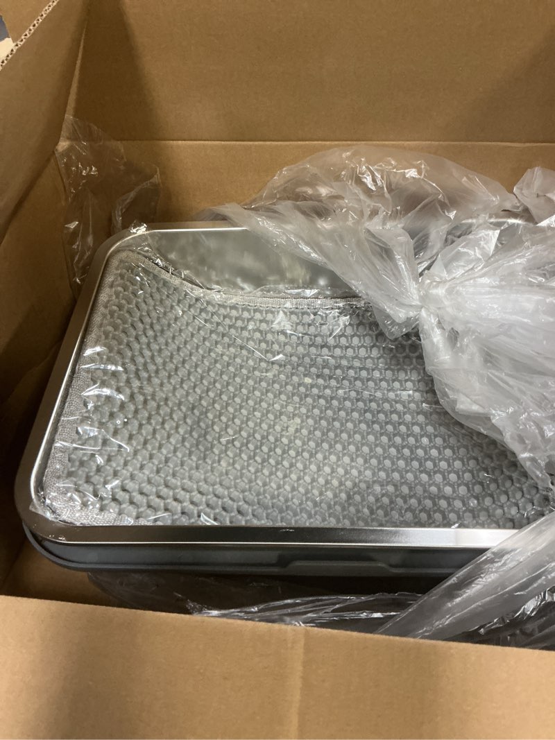 Condition photo showing Good Condition for stainless steel cat litter box, covered metal litter tray, cat litter pans with high sides, kitty litter box for small and medium cats (non sticky, anti-urine leakage) 17.5" l x 13.5" w x 6" h 17.5"l x 13.5"w 6"h