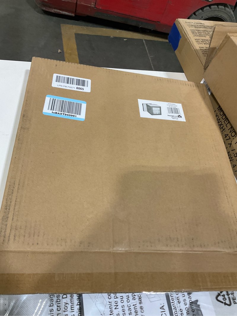 Condition photo showing Good Condition for Household Essentials 27 pc. Ornament Storage Box 27 Pocket