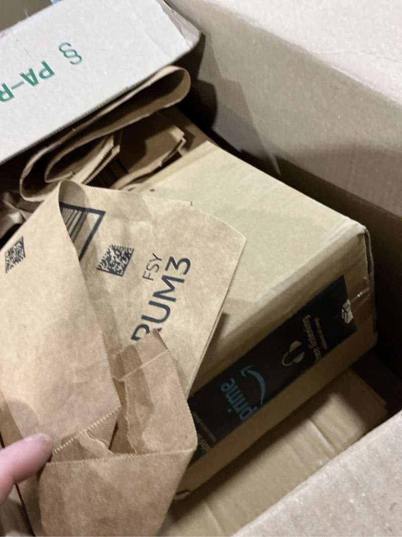 Condition photo showing Good Condition for Euro Ceramica Essential Collection Porcelain Dinnerware and Serveware, 16 Piece Dinnerware Set, Service for 4, Classic White 16 Piece Dinnerware Set Classic White