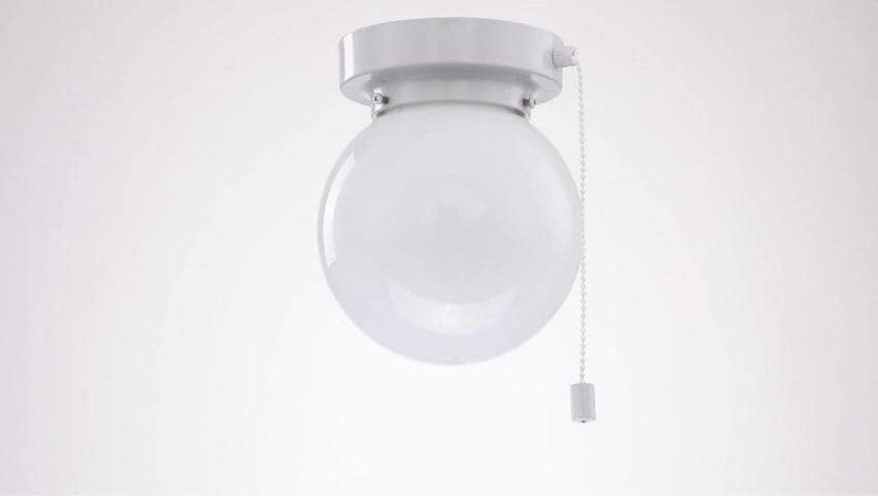 Sleek Ceiling Light with Pull Chain