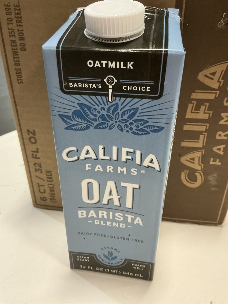 Condition photo showing New/Like New for (Case of 6, BBD 27/12/25). Califia Farms - Oat Barista Blend Oat Milk, 32 Oz, Dairy Free, Vegan, Plant Based, Gluten Free, Non GMO, Milk Frother, Coffee Creamer 32 Fl Oz (Pack of 1)