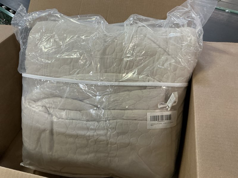 Condition photo showing Good Condition for masaca oversized king quilt 120x120,wheat oversized king bedspread with leaf pattern,3 piece lightweight ultra soft farmhouse california king coverlet set oversized king 120x120 wheat-leaf pattern
