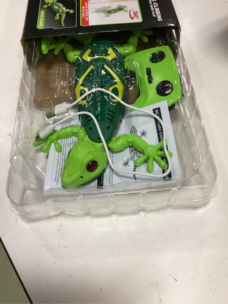 Condition photo showing Good Condition for envyvip rc wall crawler gecko, rechargeable remote control robot kids toys, wall climbing funny prank toys birthday gifts for boys & girls ages 4 and up, upgrade low noise (green)