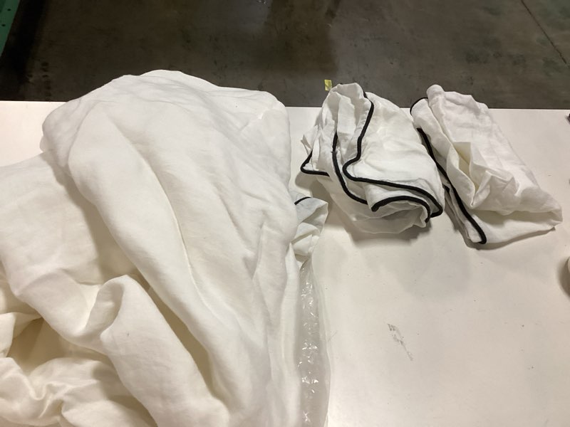 Condition photo showing Good Condition for european linen piped deluxe bedding bundle, queen, white/black 3pc