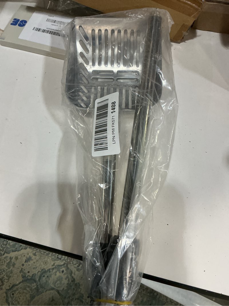 Condition photo showing Good Condition for Stainless Steel Cat Litter Scoop with Extended Handle, 31.5 inch Long, Non-Slip Grip, Sturdy Mesh Scooper,Detachable Design
