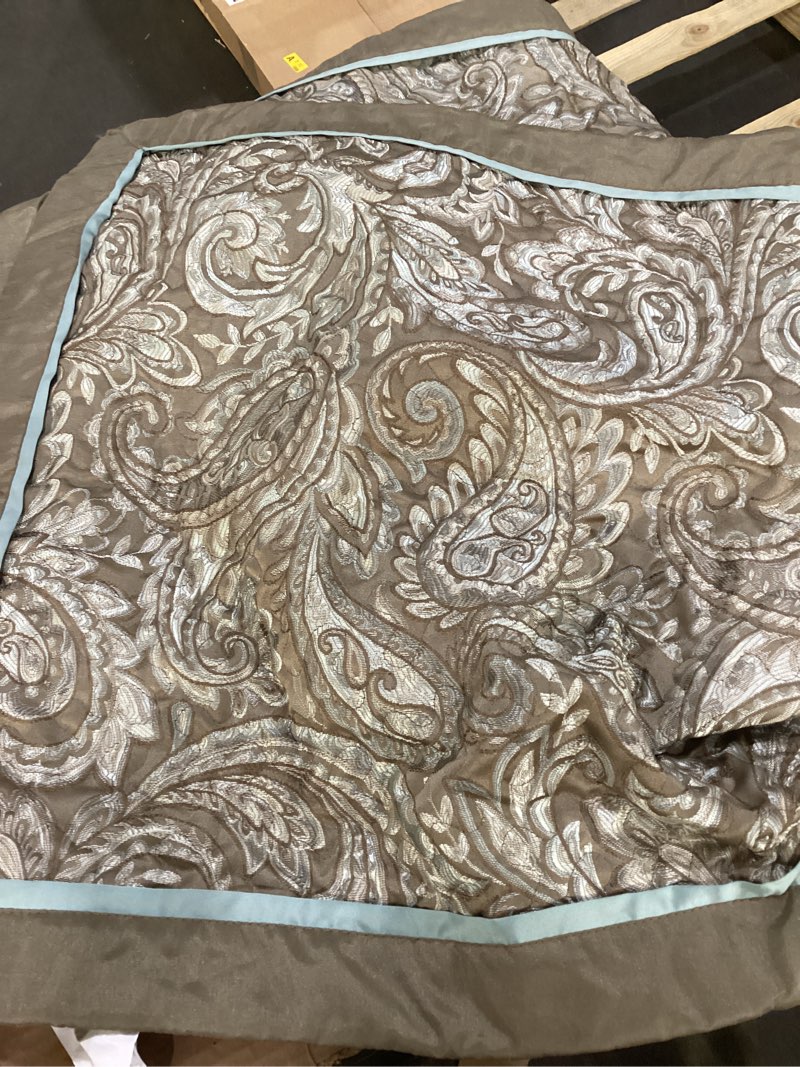 Condition photo showing Good Condition for madison park king comforter + pillow cases and two decorative pillows