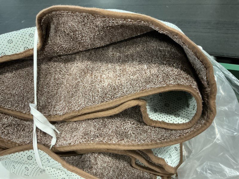 Condition photo showing Good Condition for HQAYW 6x9 Large Area Rugs for Living Room Bedroom, Modern Thickened Memory Foam Soft Rug, Low Pile Minimalist Washable Non Slip Carpets for Kids Girls Boys Nursery Dorm Home Decor, Brown 6x9Feet Brown-white