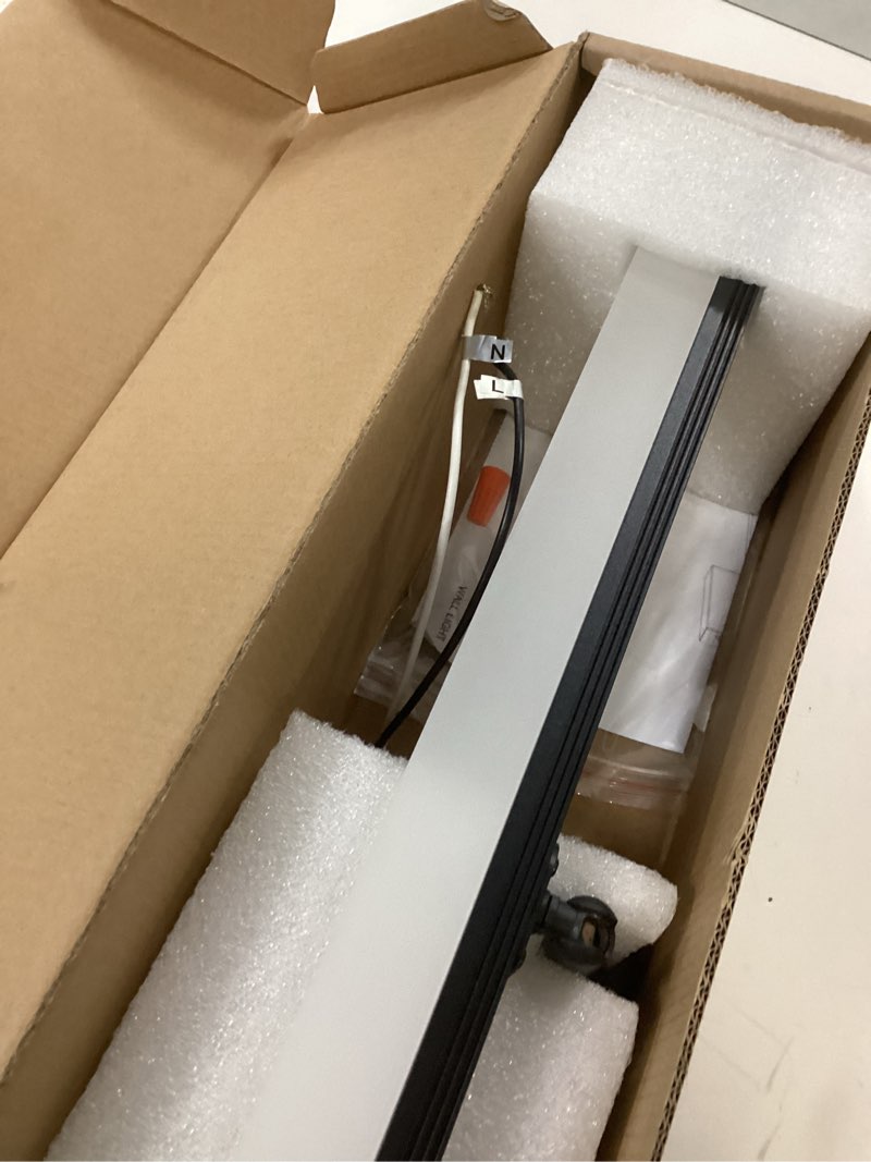 Condition photo showing Good Condition for Modern LED Bathroom Vanity Light 18W 24" Dimmable IP44 Black Vanity Lights for Bathroom Wall Sconce Indoor Toilet Vanity Light Bar Light for Mirror Cool White 5500K