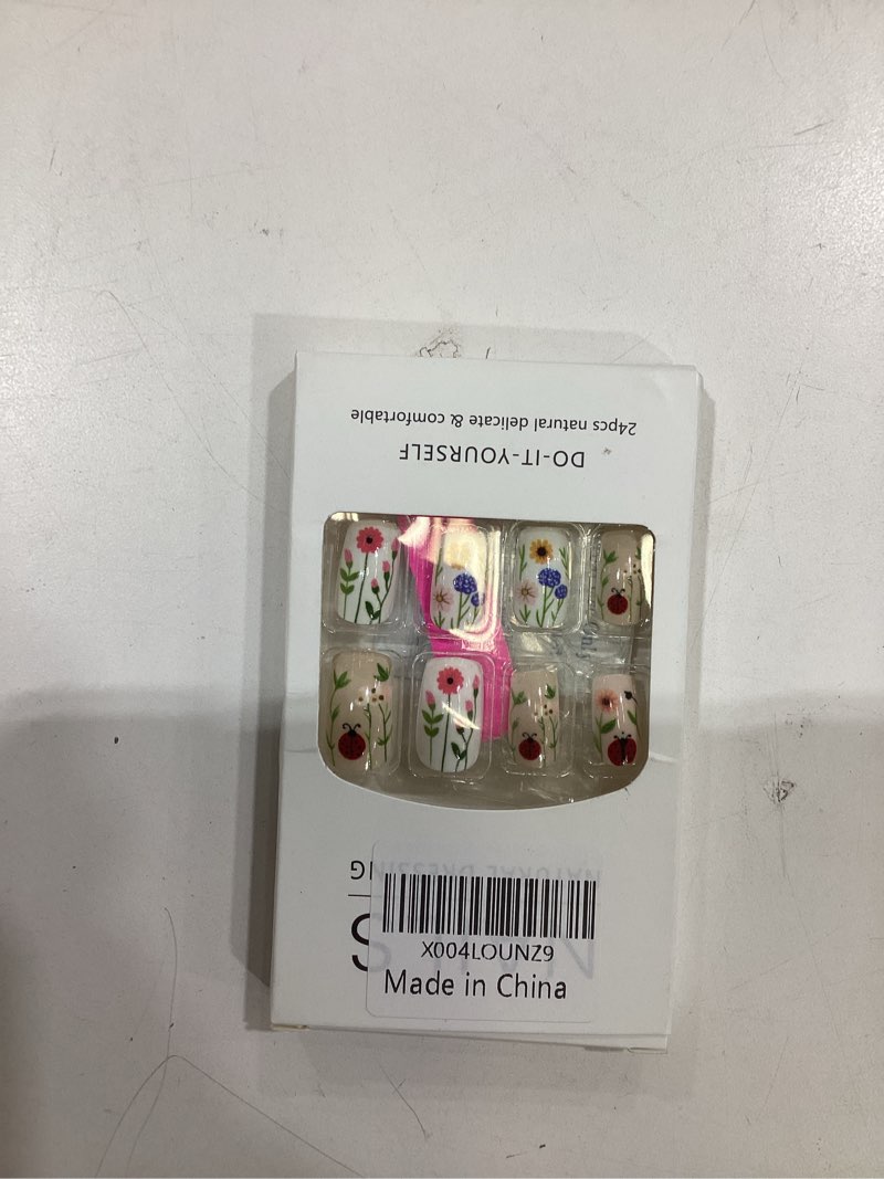 Condition photo showing As Is for Flower Press on Nails Short Square Fake Nails Colorful Glue on Nails with Butterfly Ladybug Design Stick on Nails Spring Acrylic False Nails Full Cover Artificial Nails Reusable Nails Kit for Women