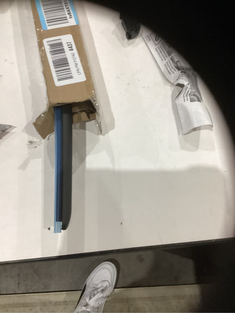 Condition photo showing Good Condition for clixwipers 24" + 20" high performance premium automotive replacement windshield wiper blades, passenger and driver side wiper blade designed for all weather & winter conditions (set of 2) 24" + 20" premium