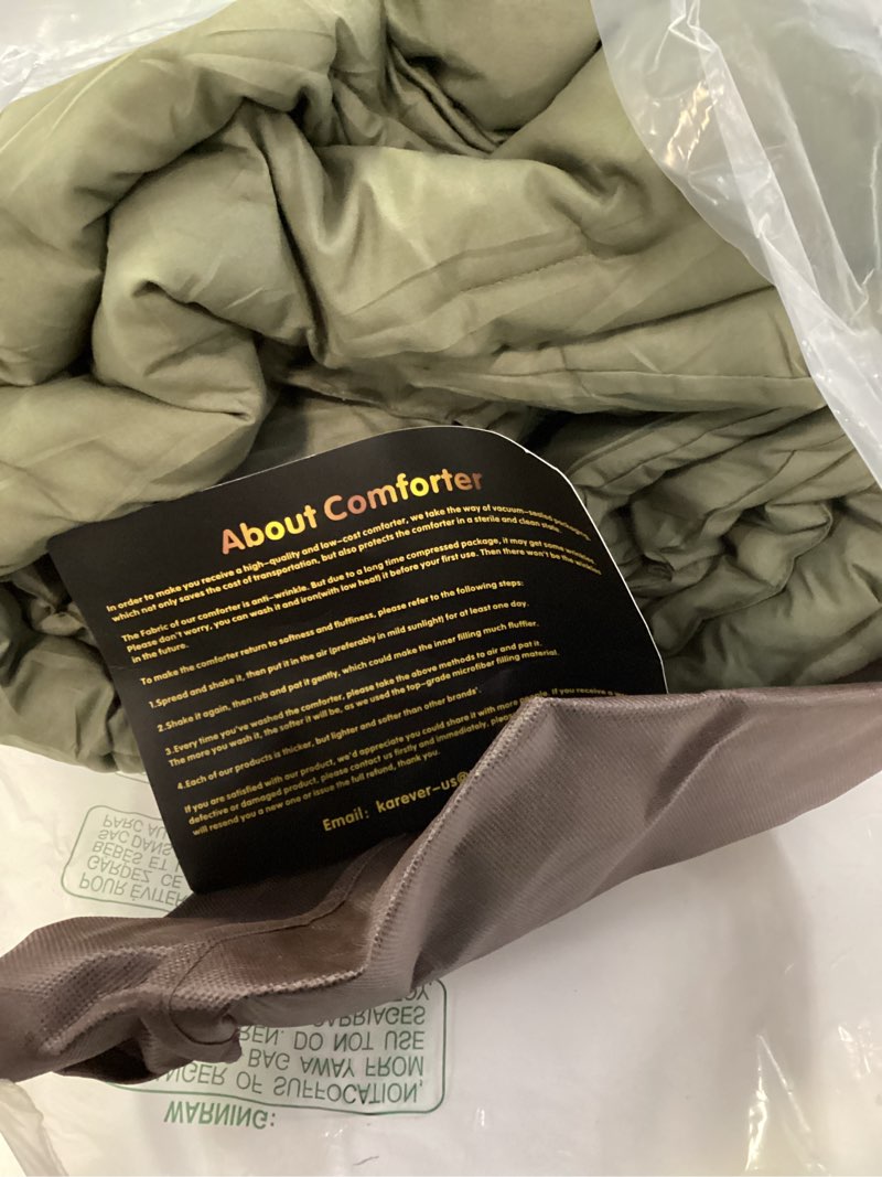 Condition photo showing Good Condition for KAREVER Olive Green Comforter Set Queen Size Solid Green Comforter 3 Pieces Soft Dark Green Queen Comforter Bedding Set Women Pure Olive Green Queen Bed Comforter Set for All Season as Gift